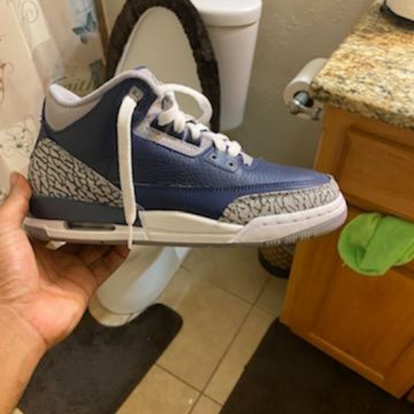 Shoes - Picture 6 of 7